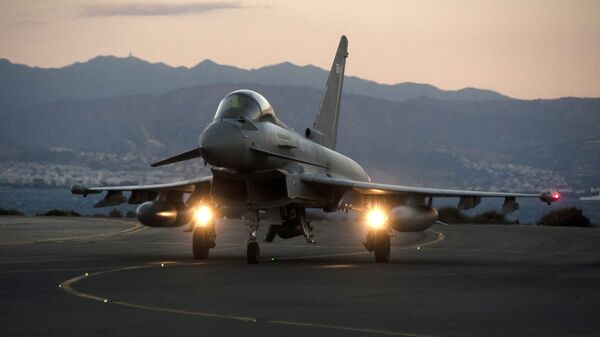 Caça Eurofighter Typhoon da Força Aérea Real do Reino Unido (foto de arquivo) - Sputnik Brasil