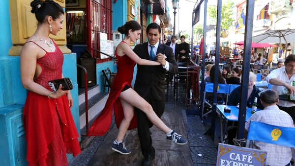 Aulas de tango nas ruas de Buenos Aires, Argentina - Sputnik Brasil