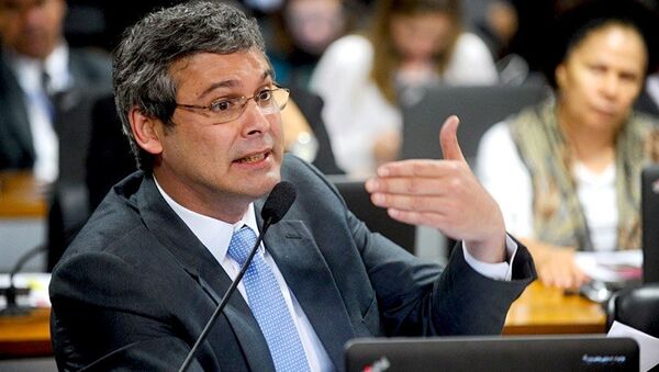 Senador Lindbergh Farias propôs o debate através de uma audiência - Sputnik Brasil