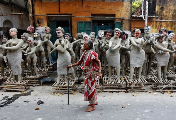 Ídolos de barro da Deusa Dakini, em Calcutá, Índia - Sputnik Brasil