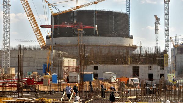 Сonstrução de usina nuclear em Ostrovets, Bielorrússia (foto de arquivo) - Sputnik Brasil