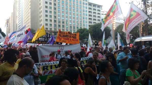 Cariocas protestam contra medidas de austeridade dos governos estadual e federal - Sputnik Brasil