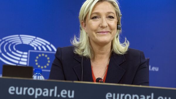 Marine Le Pen, líder do partido de extrema direita francês Frente Nacional - Sputnik Brasil