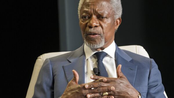 Ex-secretário-geral da ONU Kofi Annan durante entrevista - Sputnik Brasil
