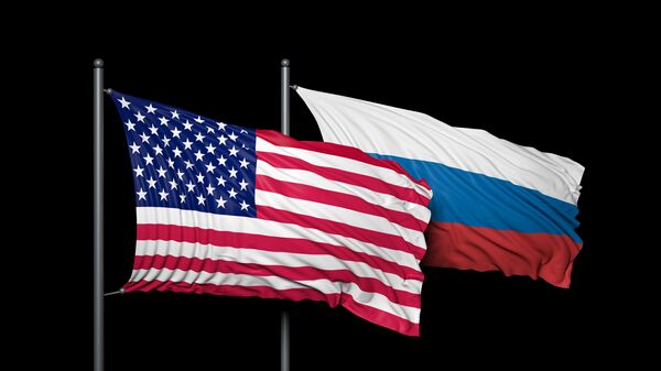 Bandeiras dos EUA e da Rússia - Sputnik Brasil
