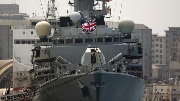 O navio de guerra britânico HMS Westminster ancorado em Gibraltar, 19 de agosto de 2013 - Sputnik Brasil