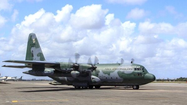 Avião da FAB, que levou a equipe da Força Nacional do SUS para a Colômbia - Sputnik Brasil