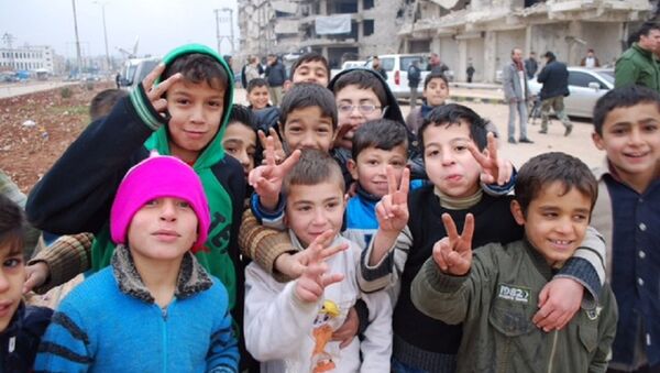 Crianças de Aleppo - Sputnik Brasil