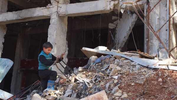 Crianças em Aleppo - Sputnik Brasil