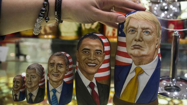 As bonecas russas (matryoshkas) com retratos dos 5 últimos presidentes norte-americanos - Sputnik Brasil