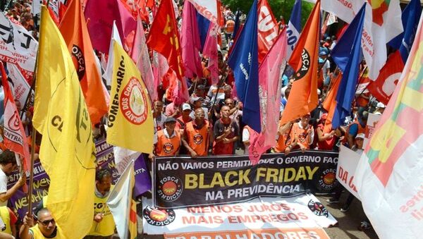 Centrais sindicais divergem sobre benefícios da minirreforma trabalhista anunciada pelo Governo - Sputnik Brasil