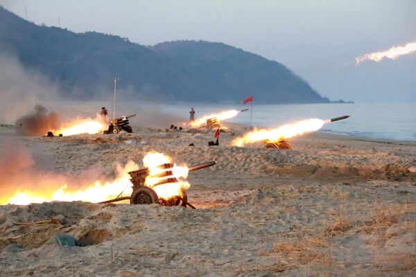 Lançamento de foguetes na Coreia do Norte - Sputnik Brasil