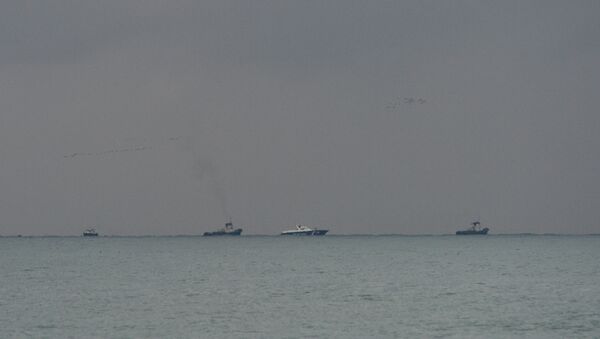 Navios realizam operação de busca no mar Negro (imagem referencial) - Sputnik Brasil