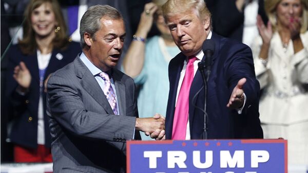 Nigel Farage, principal ideólogo do Brexit e líder do Partido de Independência do Reino Unido, e o presidente recém-eleito dos EUA, Donald Trump - Sputnik Brasil