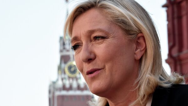 Marine Le Pen, candidata presidencial francesa visita Moscou em maio de 2015 - Sputnik Brasil