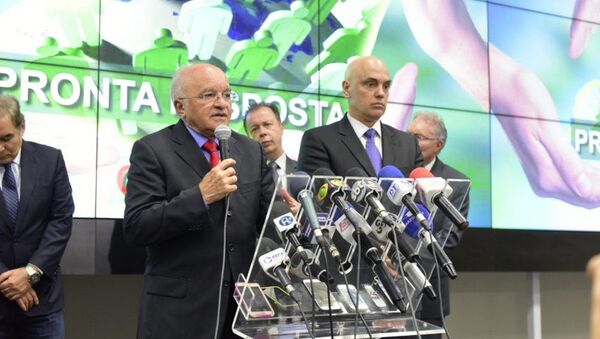 Governador do AM, José Melo e o Ministro da Justiça, Alexandre de Moraes anunciaram medidas para reforçar a segurança no sistema prisional do estado - Sputnik Brasil