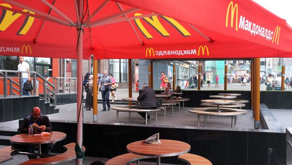 O primeiro McDonald's da Rússia, inaugurado em Moscou em 1990 - Sputnik Brasil