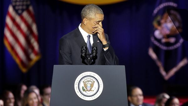 Presidente norte-americano Barack Obama chora durante o discurso de despedida em Chicago, EUA, 10 de janeiro de 2017 - Sputnik Brasil