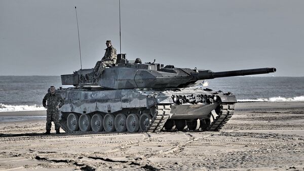 Tanque alemão Leopard (foto de arquivo) - Sputnik Brasil