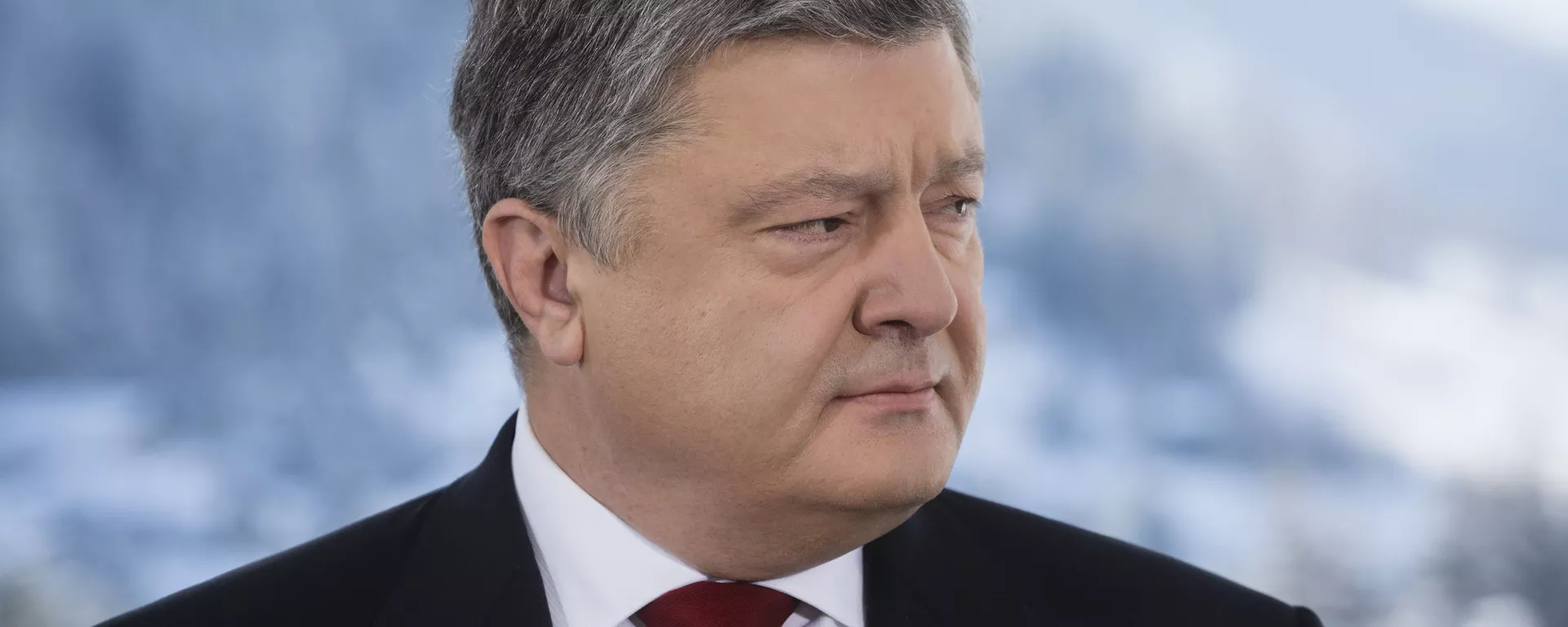 Presidente ucraniano Pyotr Poroshenko durante entrevista para a agência Bloomberg em Davos, Suiça, 17 de janeiro de 2017 - Sputnik Brasil, 1920, 07.02.2024