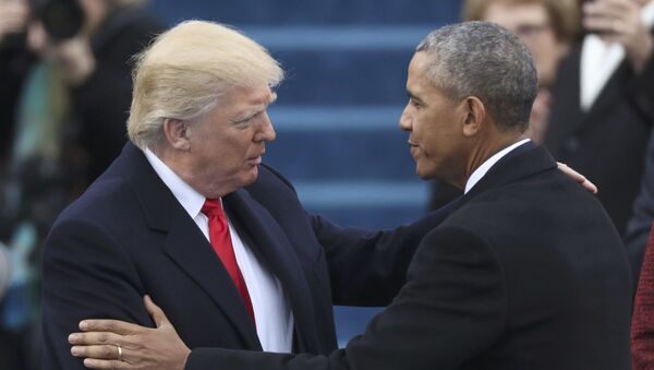 Donald Trump e Barack Obama antes da cerimônia - Sputnik Brasil
