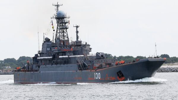 Navio pesado de desembarque russo Korolev - Sputnik Brasil