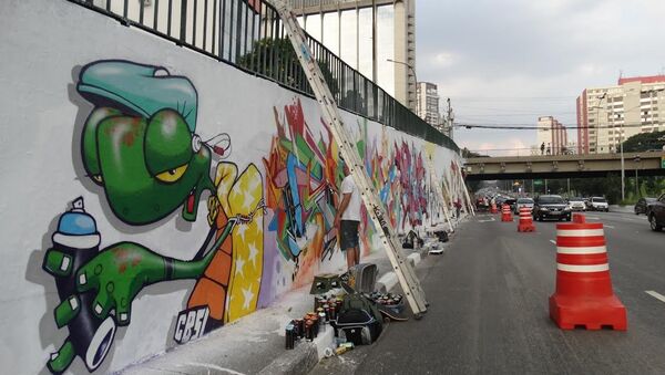 Grafites de Binho Ribeiro em São Paulo - Sputnik Brasil