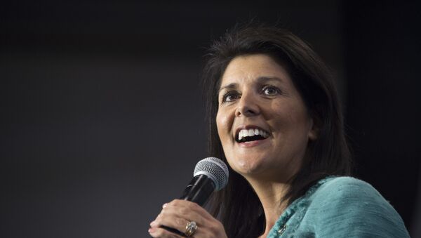 South Carolina Governor Nikki Haley speaks during a campaign rally for Republican presidential candidate Marco Rubio in North Charleston, South Carolina, February 19, 2016 - Sputnik Brasil