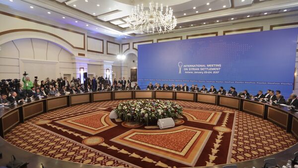Delegações da Rússia, Irã e Turquia à mesa das negociações em Astana, no Cazaquistãom 23 de janeiro de 2017 - Sputnik Brasil