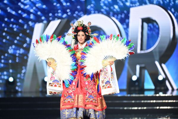 Мисс Южная Корея на конкурсе национальных костюмов Мисс Вселенная - Sputnik Brasil