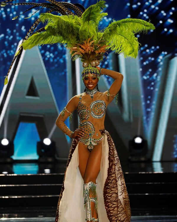 Представительница Гайаны Soyini Fraser на конкурсе национальных костюмов Мисс Вселенная - Sputnik Brasil