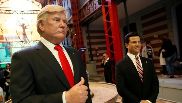 Bonecos de cera do presidente dos EUA Donald Trump e do mexicano Enrique Peña Nieto na Cidade do México - Sputnik Brasil