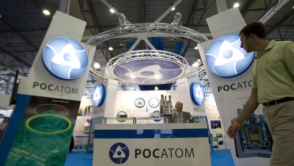 Estande da corporação estatal Rosatom na Exposição Internacional INNOPROM-2010 em Yekaterinburgo - Sputnik Brasil