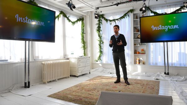Co-criador da empresa Instagram Kevin Systrom durante lançamento de Instagram Direct, criado para troca de mensagens - Sputnik Brasil