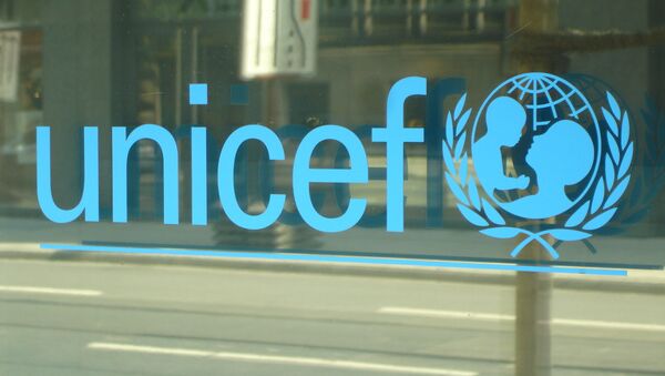 El logo de UNICEF - Sputnik Brasil