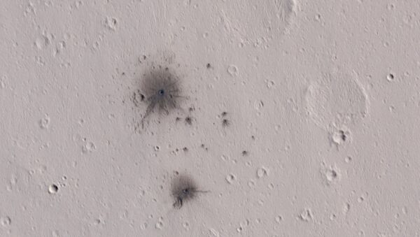 Marte alvejado por meteoritos parecendo tiro de escopeta - Sputnik Brasil
