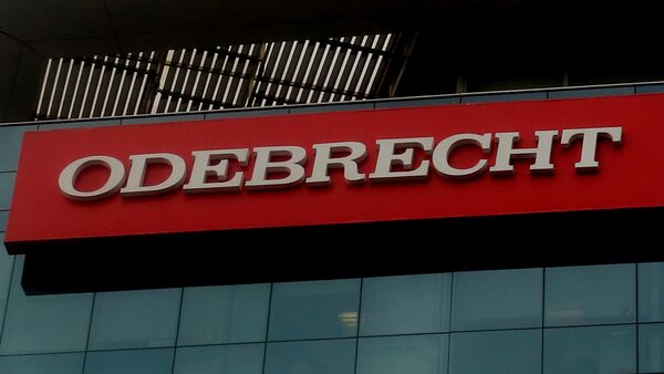 A sign of the Odebrecht Brazilian construction conglomerate is seen at their headquarters in Lima, Peru - Sputnik Brasil