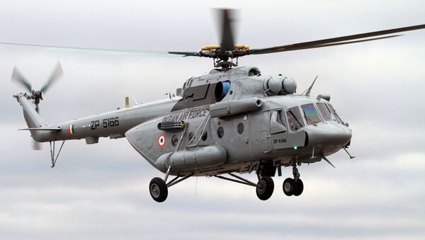 Helicóptero militar de transporte Mi-17V-5 - Sputnik Brasil