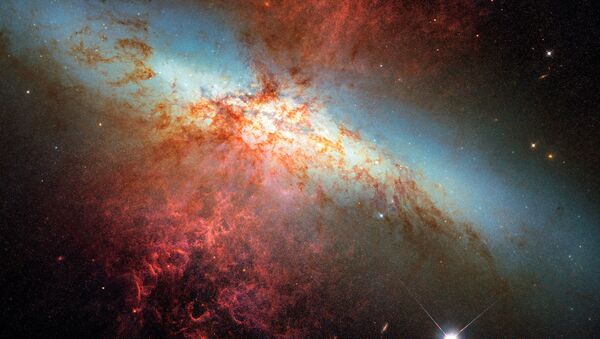 Supernova na galáxia M82  (foto ilustrativa) - Sputnik Brasil