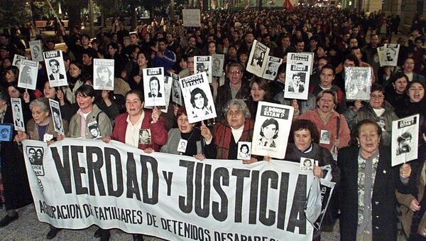 Familiares de vítimas do regime de Pinochet e membros de grupos de direitos humanos (Arquivo) - Sputnik Brasil