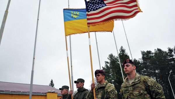 Instrutores americanos na Ucrânia durante exercícios conjuntos Fearless Guardian-2015 - Sputnik Brasil