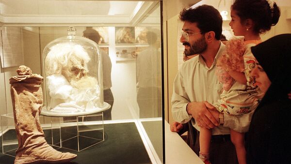 Cabeça do homem de sal exibida no Museu Nacional em Teerã - Sputnik Brasil