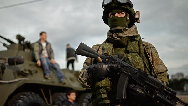 Militar durante o festival Exército da Rússia em Moscou - Sputnik Brasil