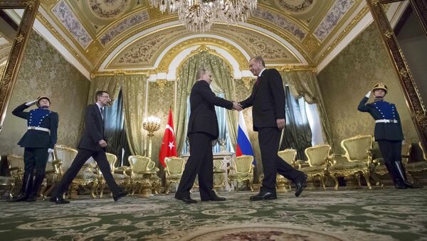Vladimir Putin e Recep Tayyip Erdogan durante reunião bilateral em Moscou, 10 de março de 2017 - Sputnik Brasil