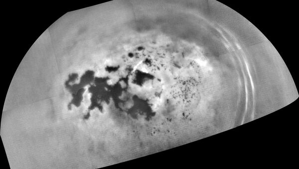 Foto mais recente dos mares de Titã tirada pela sonda Cassini - Sputnik Brasil