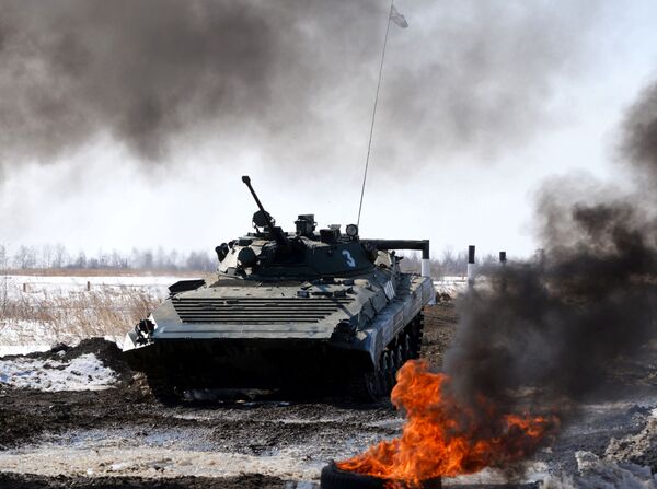 Biatlo de tanques no Distrito Militar Oriental, Rússia - Sputnik Brasil