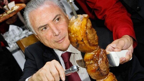 Temer durante jantar com Embaixadores em uma churrascaria de Brasília neste domingo (19). - Sputnik Brasil
