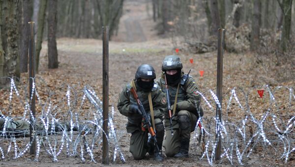 Militares ucranianos durante treinamentos dos instrutores da OTAN - Sputnik Brasil