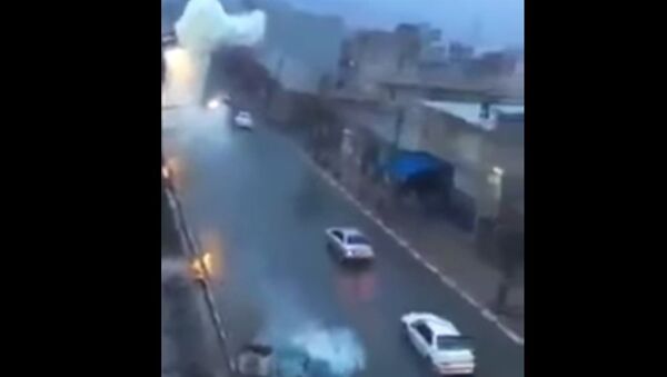 Raio atinge veículo em estrada do Marrocos - Sputnik Brasil