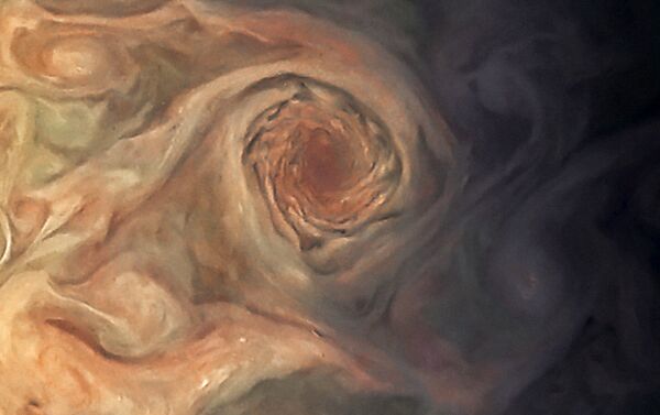 Esta imagem de Júpiter mostra as tempestades de pérolas brancas na superfície de Júpiter ao sudoeste do Oval Branco - Sputnik Brasil